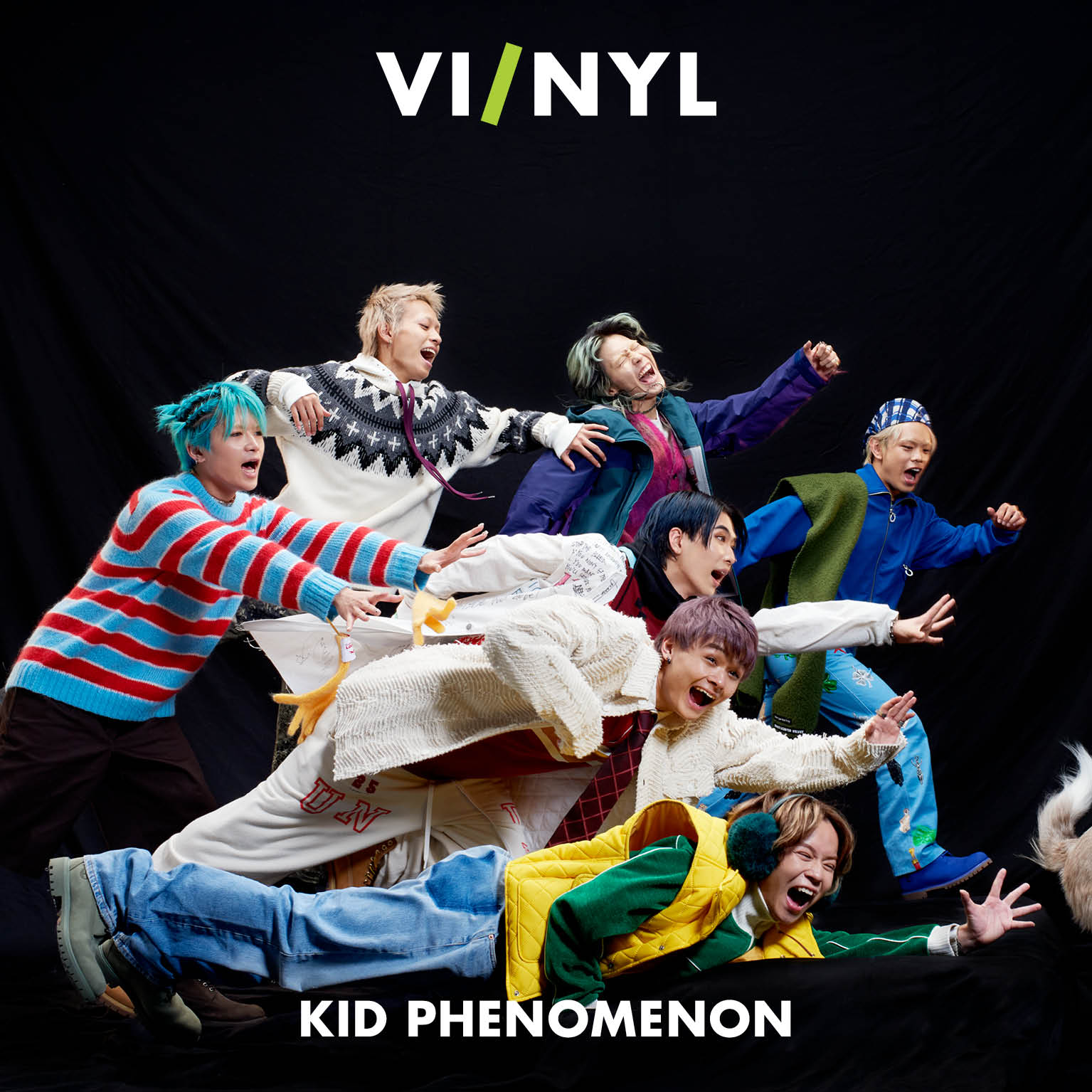 #015のカバーに デビューしたばかりのフレッシュな 7人組ダンス&ボーカルグループ KID PHENOMENONが登場！ 合計30Pに及ぶ –  VI/NYL